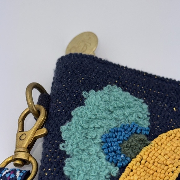 A&B AMERICA & BEYOND G PERSONALIZED INITIAL EMBELLISHED WRISTLET POUCH (Blue) - Picture 7 of 16